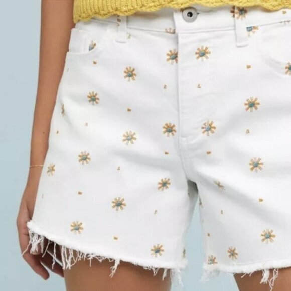 Anthropologie Pilcro Starburst Embroidered Denim Shorts Size 30 - Picture 4 of 4